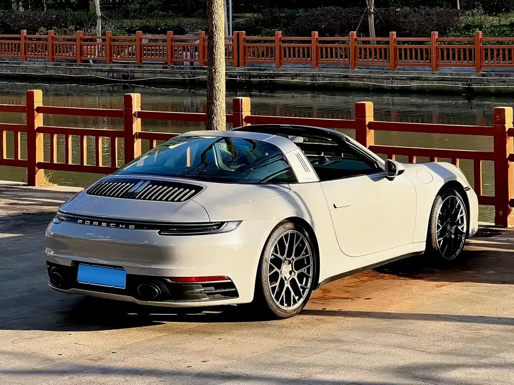 Porsche 911 2022 из CN, фото 8