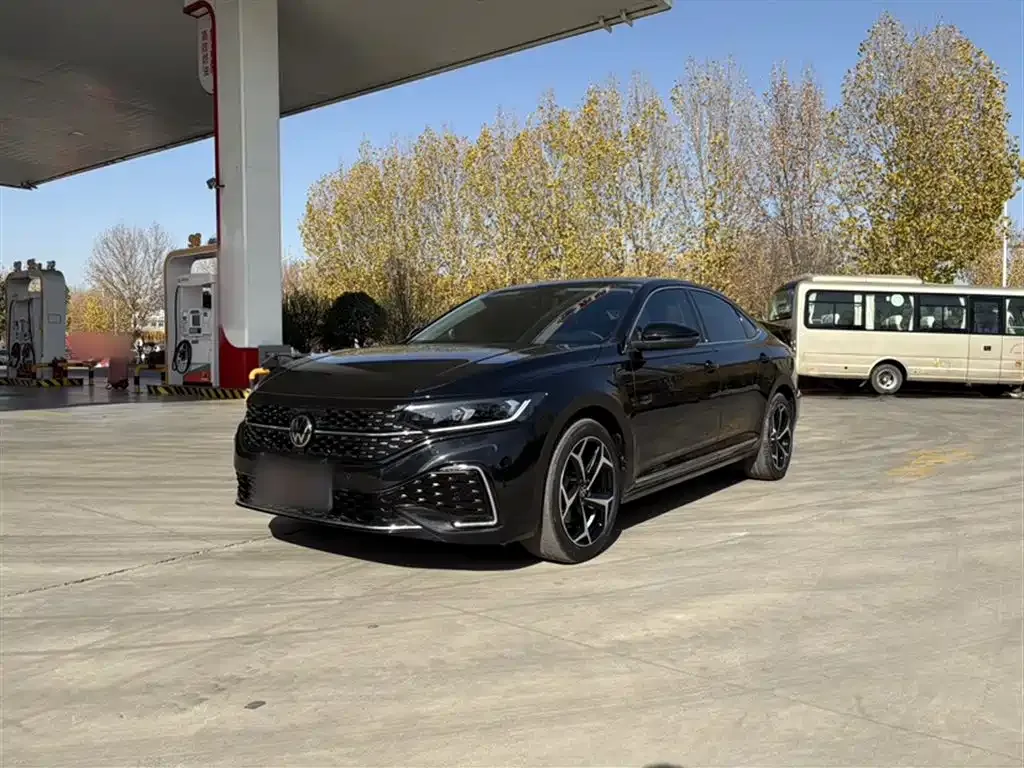 Volkswagen Passat 2024 из CN, фото 1
