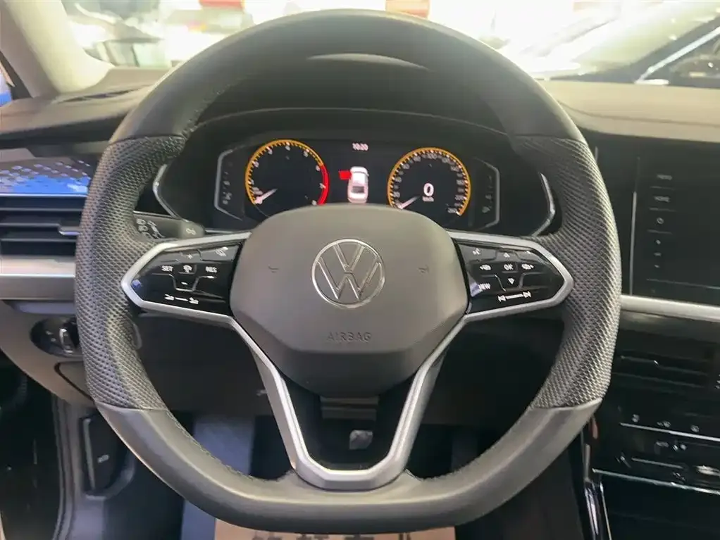 Volkswagen Passat 2024 из CN, фото 4