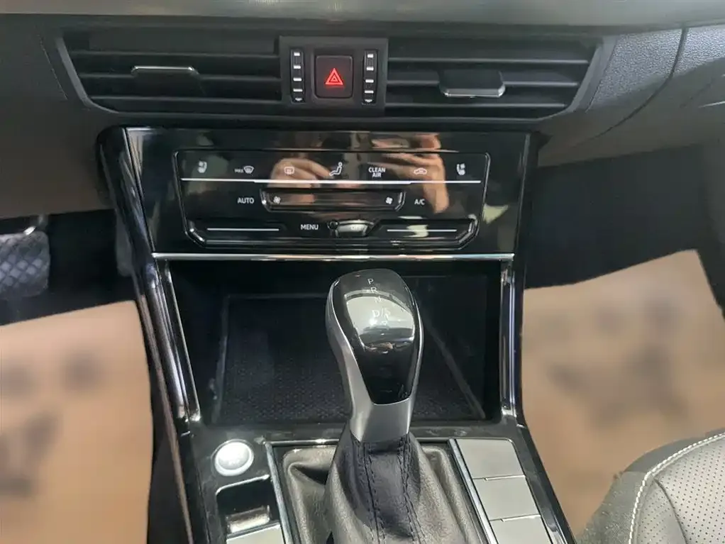 Volkswagen Passat 2024 из CN, фото 6