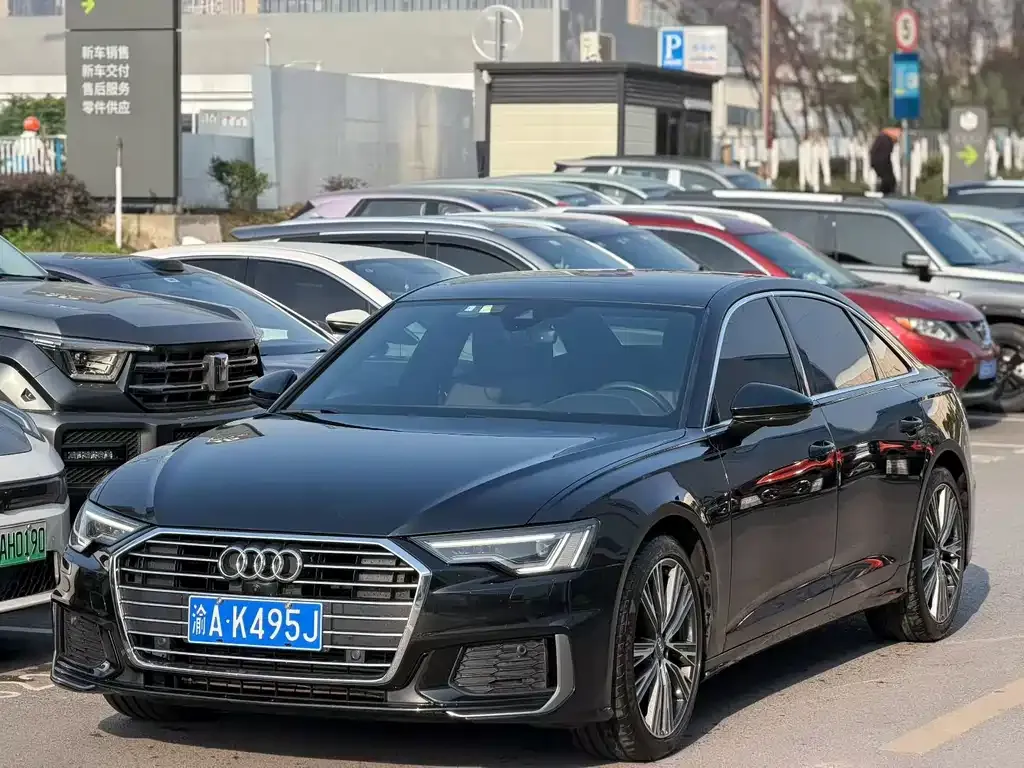 Audi A6L — фото 1