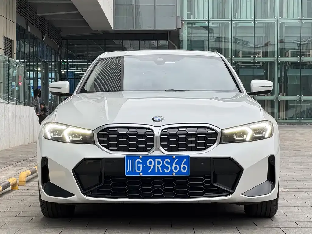 BMW 3 Series 2024 из CN, фото 9