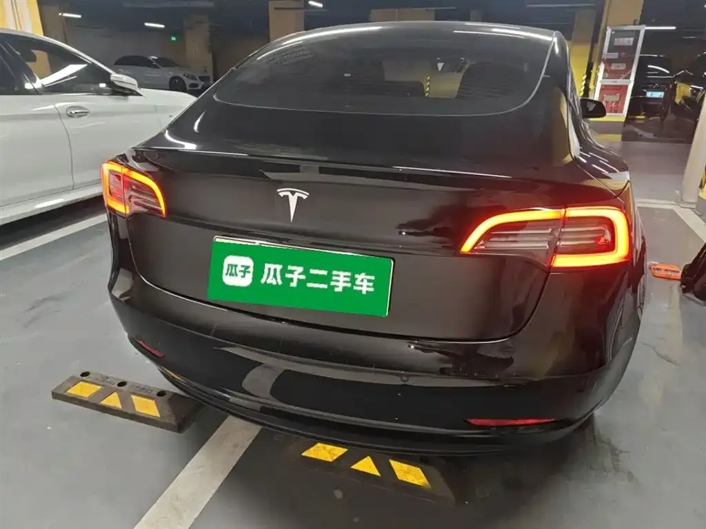 Tesla Model 3 — фото 6