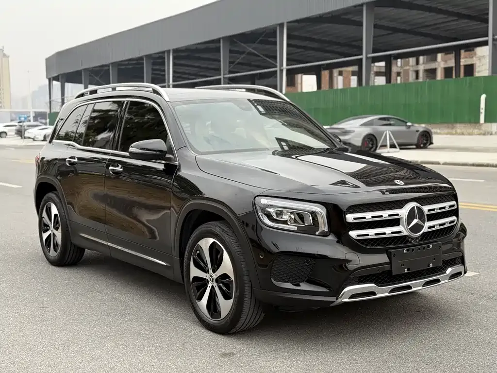 Mercedes-Benz GLB — фото 7