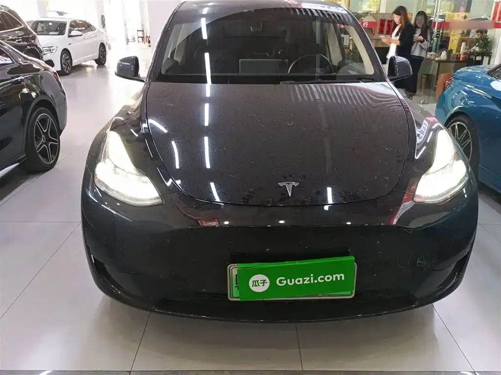 Tesla Model Y — фото 3