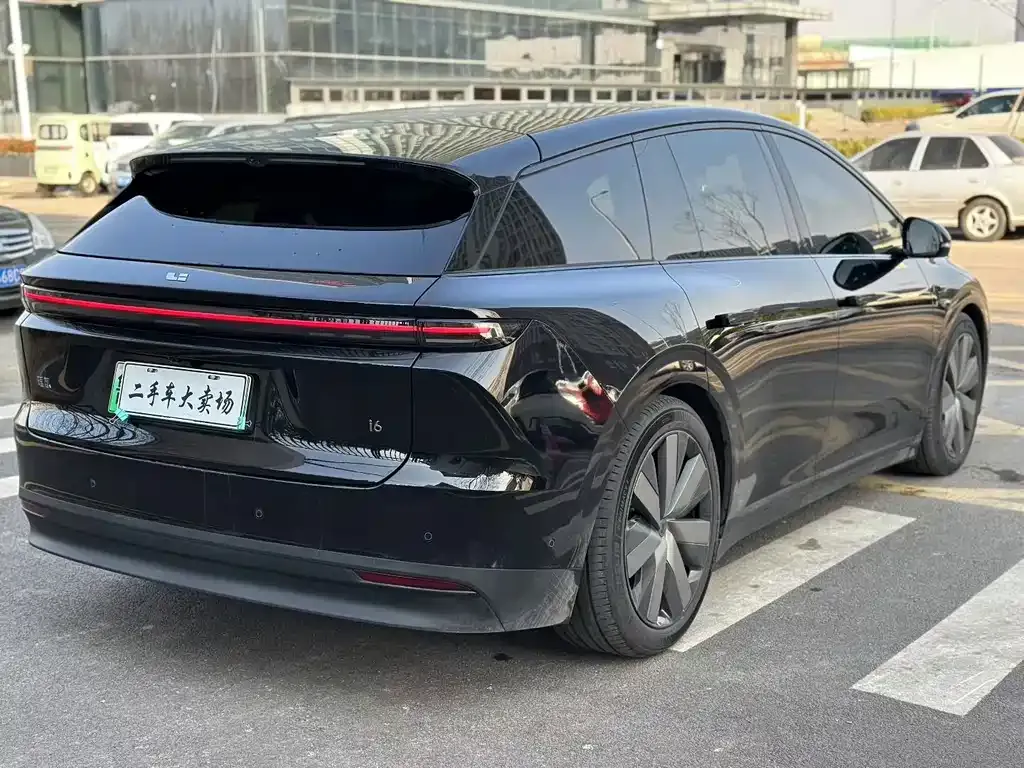 Li Auto i6 — фото 7