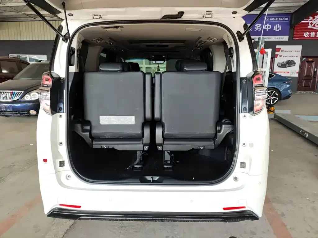 Toyota Vellfire 2021 из CN, фото 10