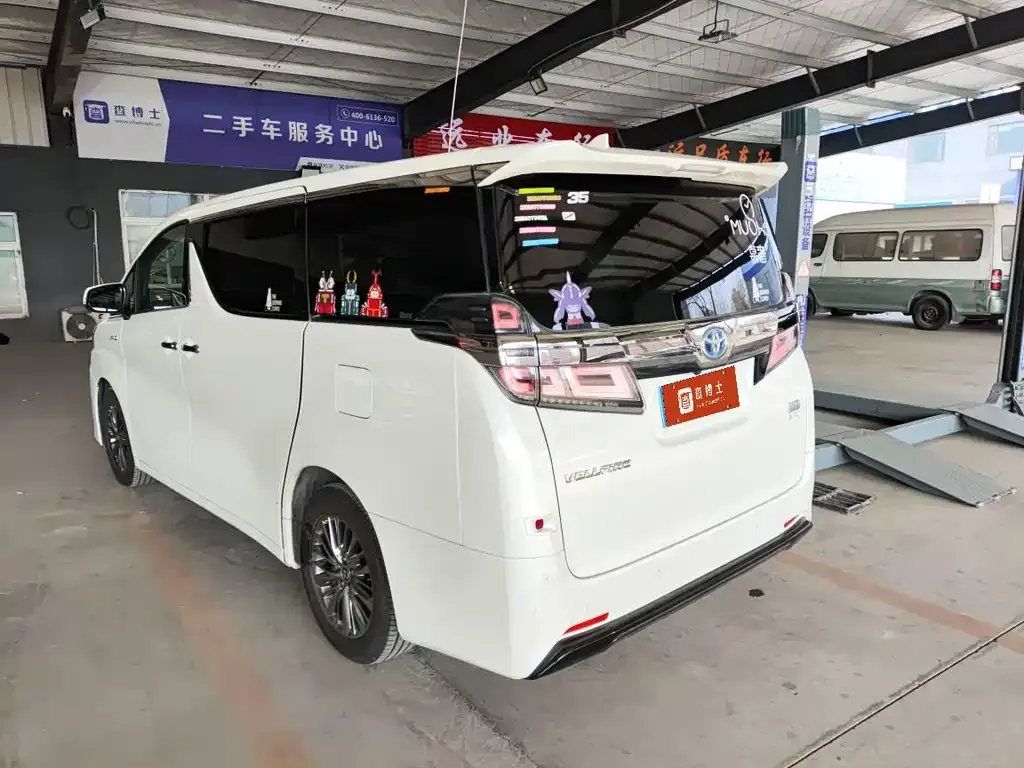 Toyota Vellfire 2021 из CN, фото 2