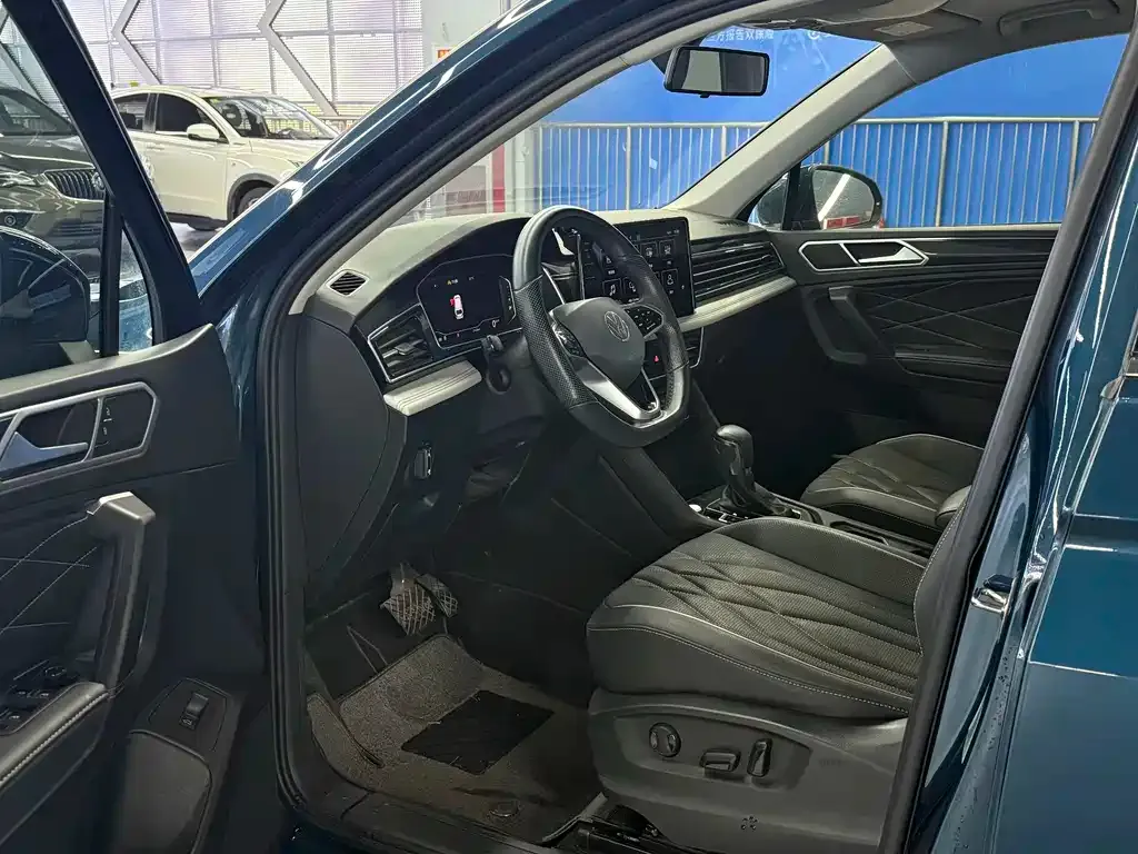 Volkswagen Tiguan L 2022 из CN, фото 10
