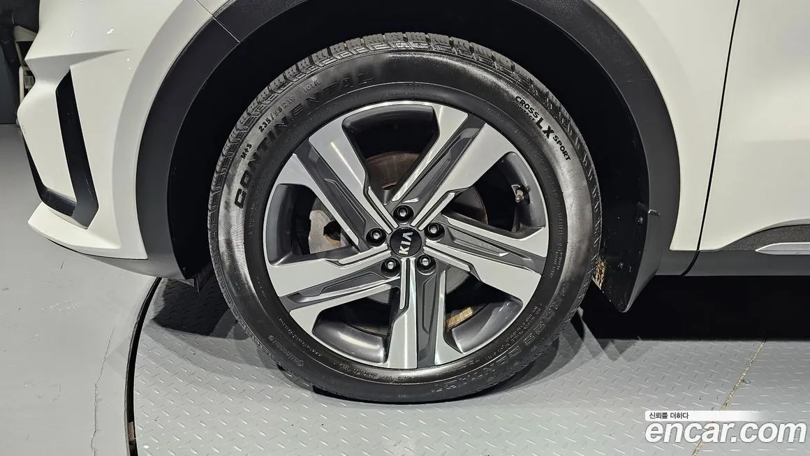 Kia Sorento — фото 9