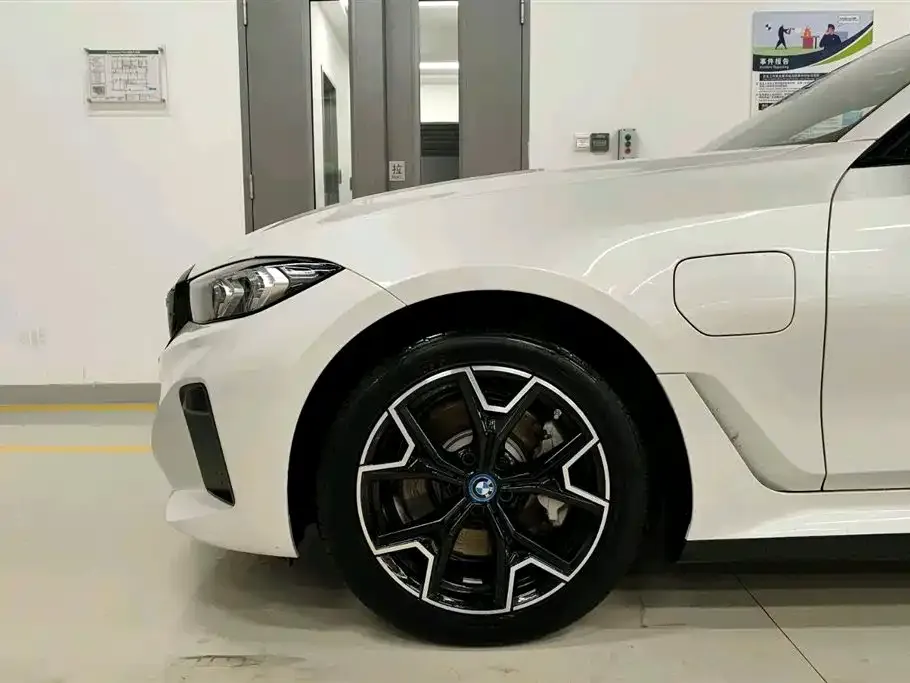 BMW i3 2025 из CN, фото 7