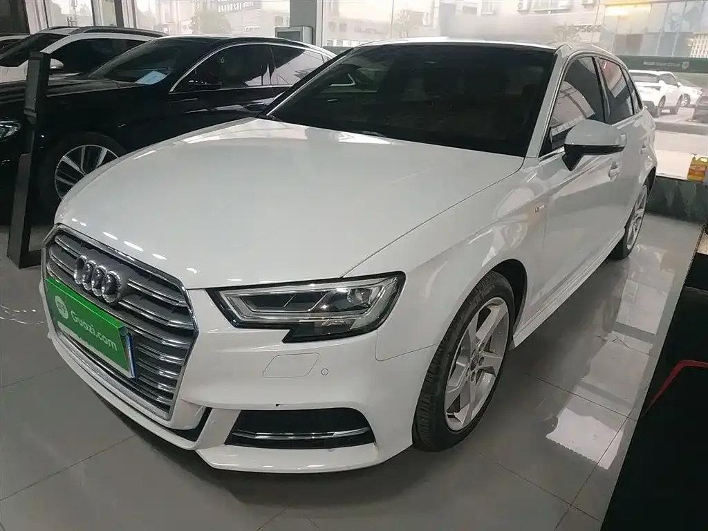 Audi A3 2021 из CN, фото 1