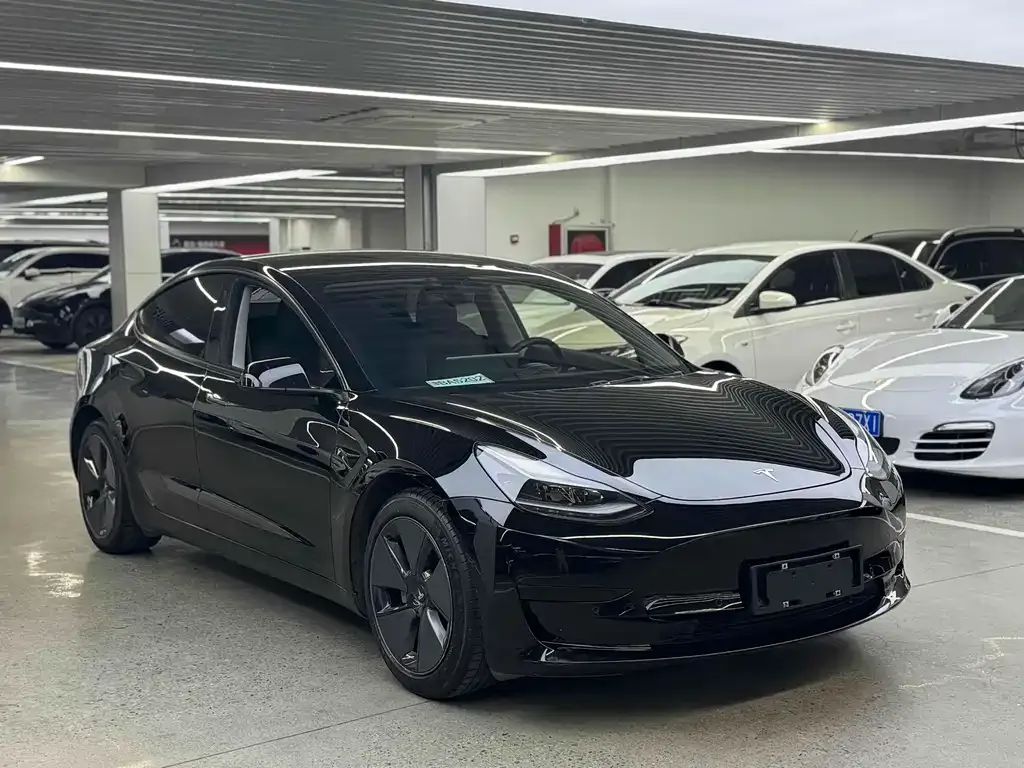 Tesla Model 3 — фото 5