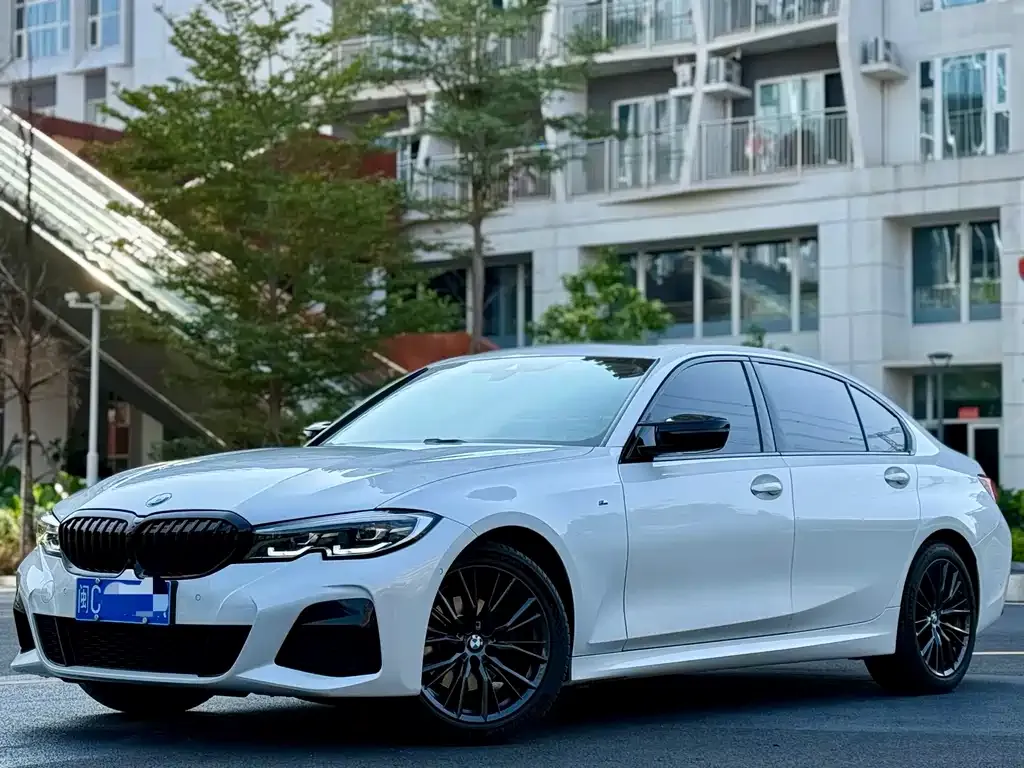 BMW 3 Series — фото 1