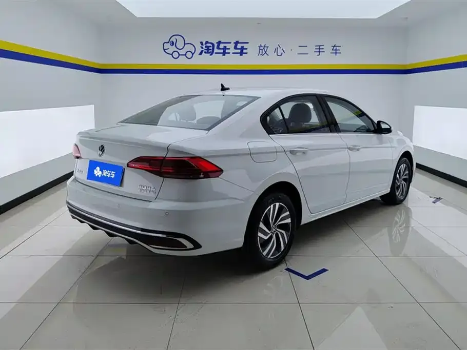 Volkswagen Bora 2024 из CN, фото 9