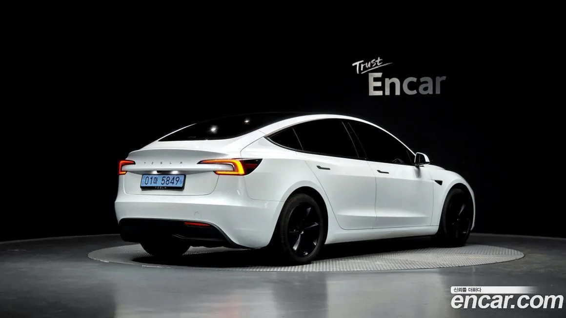 Tesla Model 3 2025 из KR, фото 3