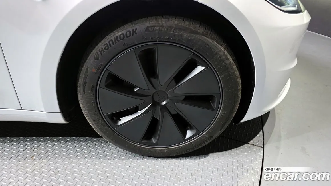 Tesla Model 3 2025 из KR, фото 5