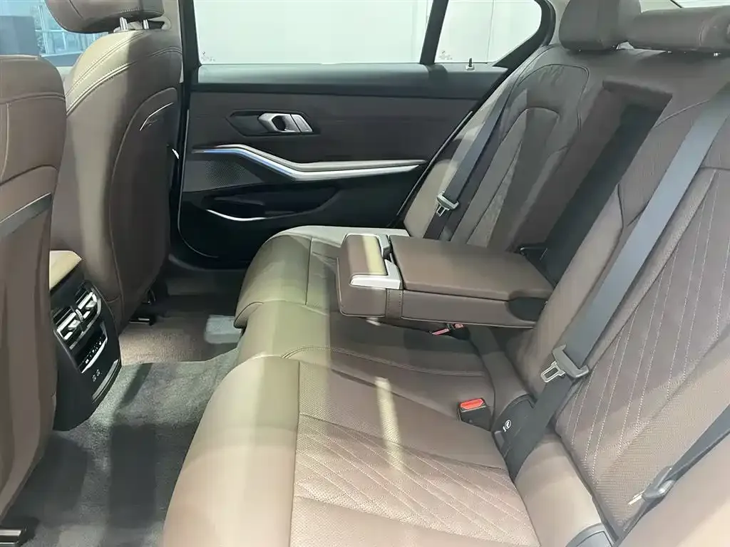BMW i3 2024 из CN, фото 8