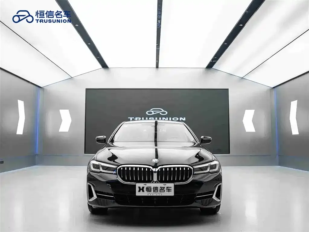 BMW 5 Series 2024 из CN, фото 2