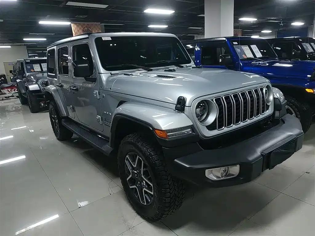 Jeep Wrangler 2024 из CN, фото 5