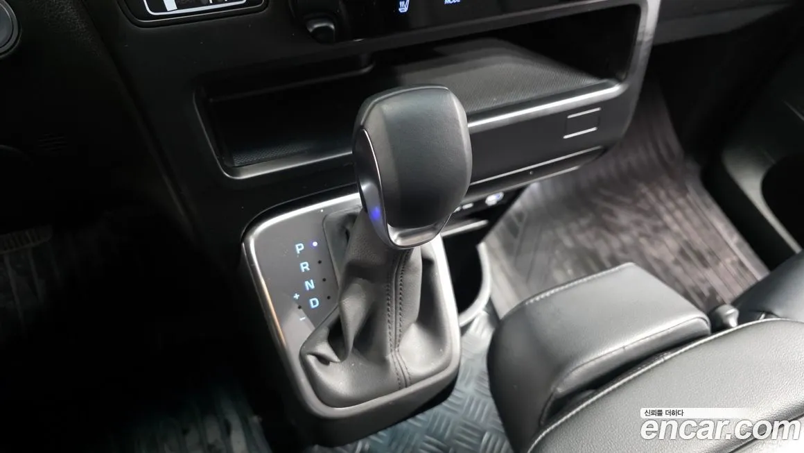 Hyundai Staria 2025 из KR, фото 4