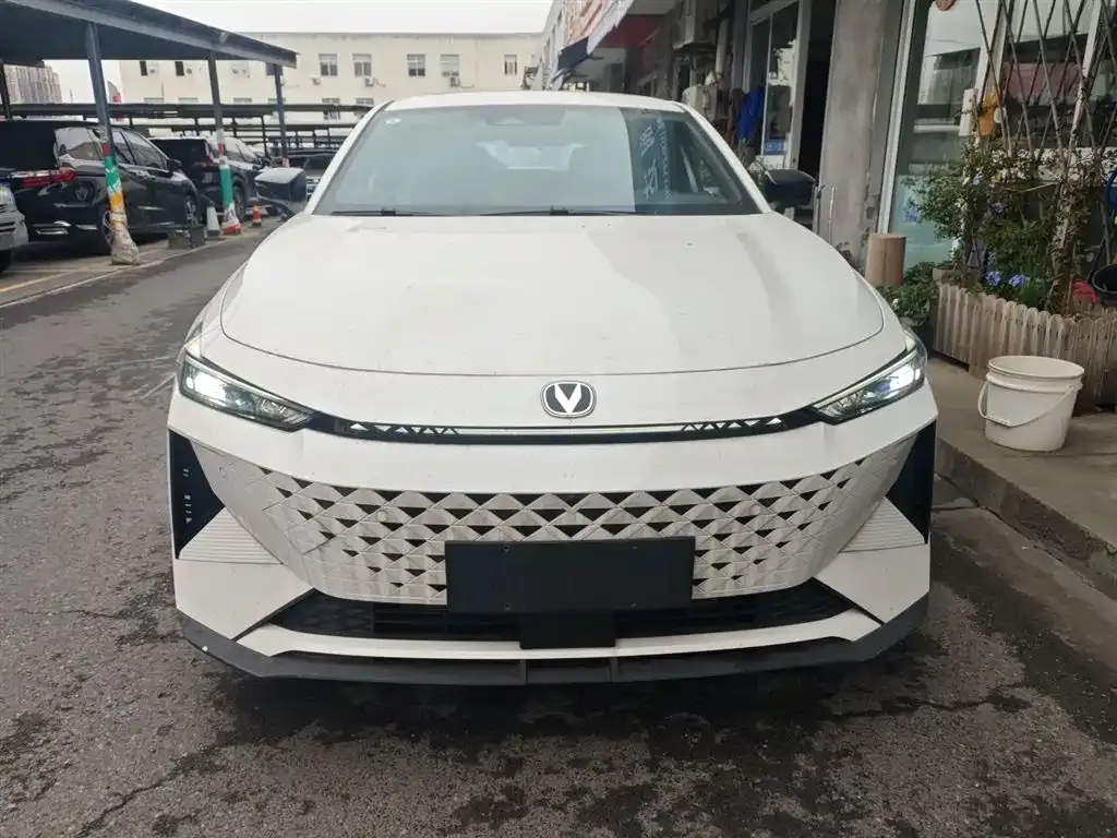 Changan UNI-V iDD 2025 из CN, фото 8