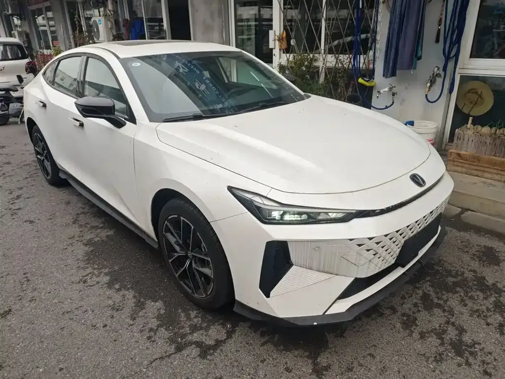 Changan UNI-V iDD 2025 из CN, фото 6