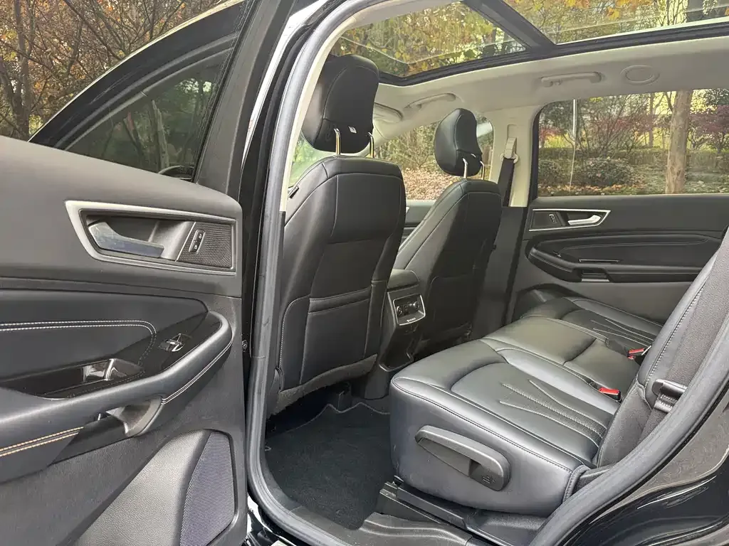 Ford Edge 2022 из CN, фото 9