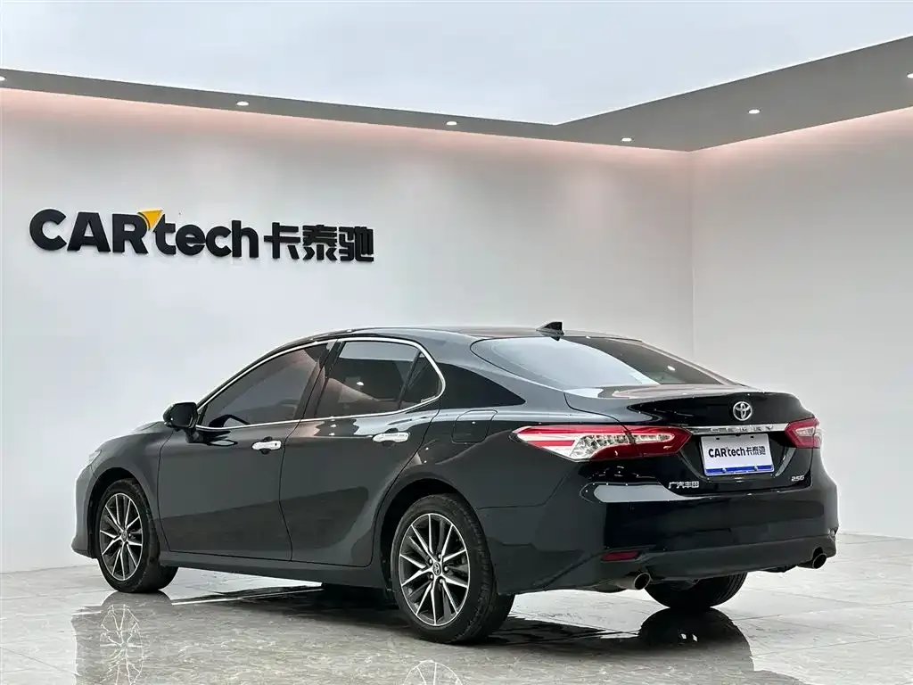 Toyota Camry 2022 из CN, фото 8