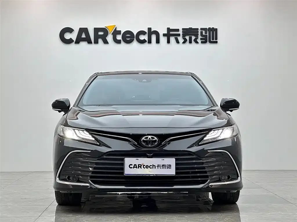 Toyota Camry 2022 из CN, фото 2