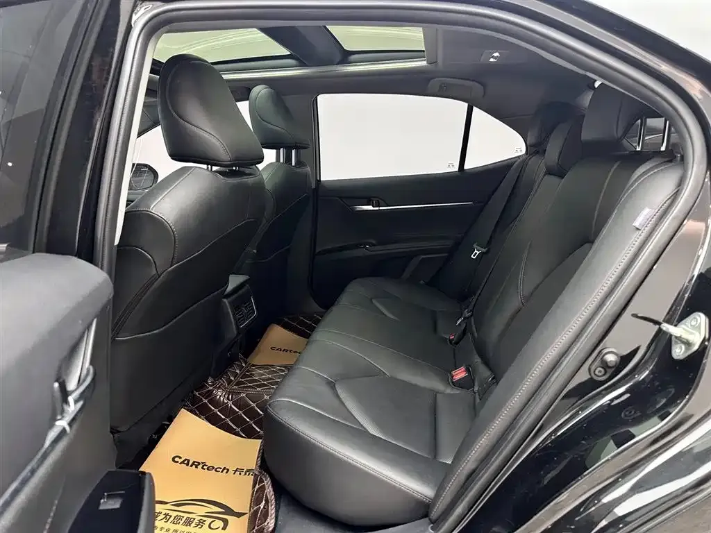 Toyota Camry 2022 из CN, фото 5