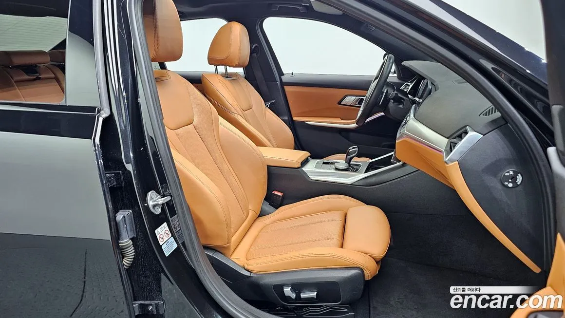 BMW 3-Series 2022 из KR, фото 10
