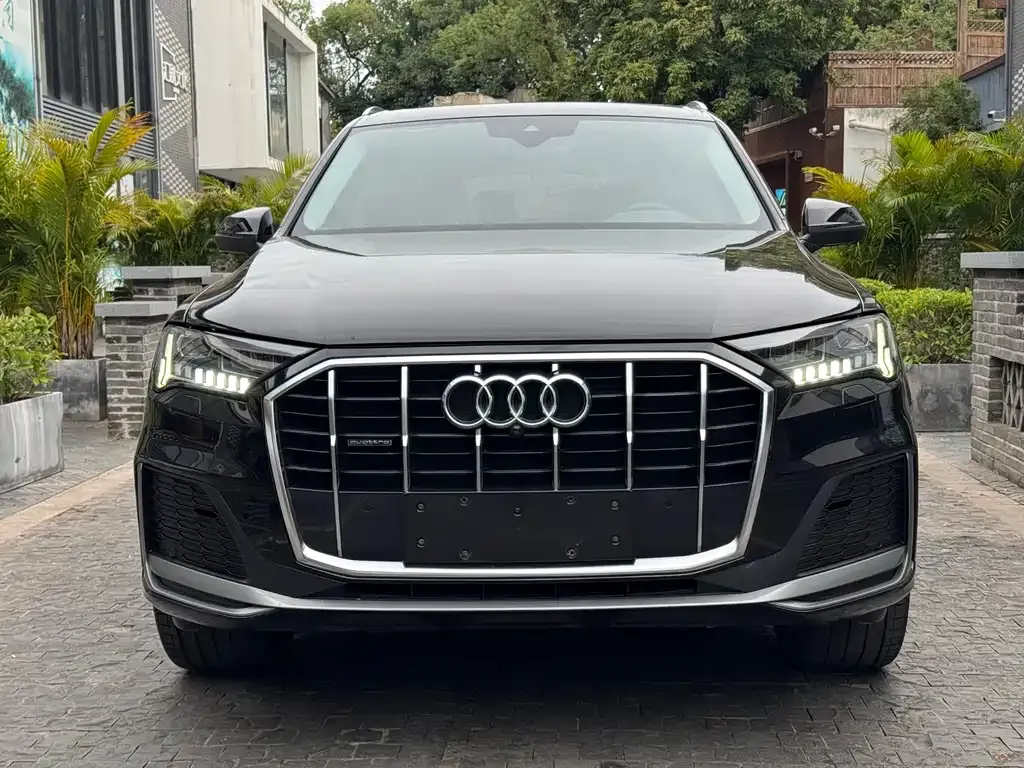 Audi Q7 — фото 7