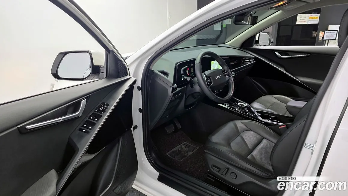 Kia Niro 2024 из KR, фото 2