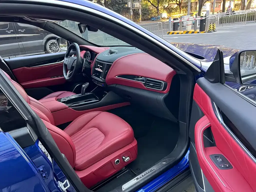 Maserati Levante 2022 из CN, фото 2
