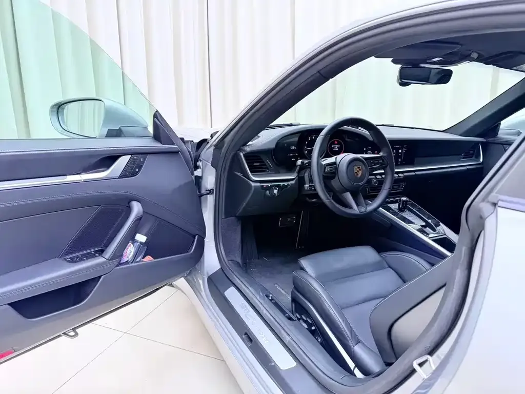 Porsche 911 2023 из CN, фото 5