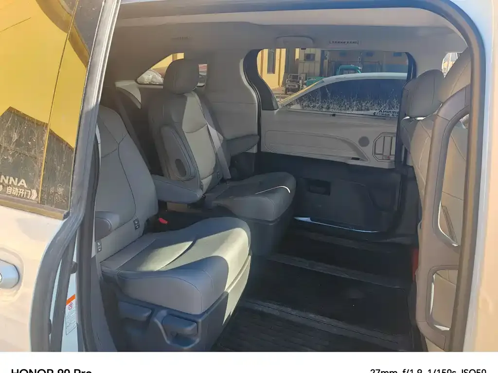 Toyota Granvia 2025 из CN, фото 7