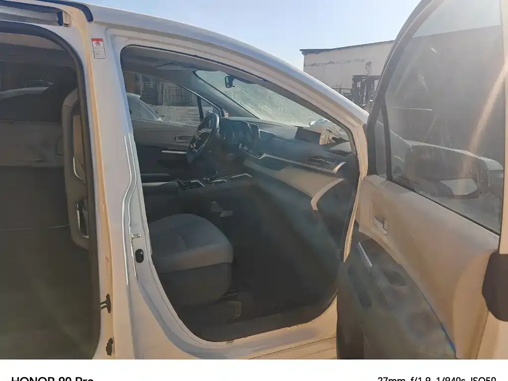 Toyota Granvia 2025 из CN, фото 3