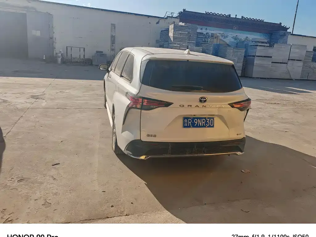 Toyota Granvia 2025 из CN, фото 6