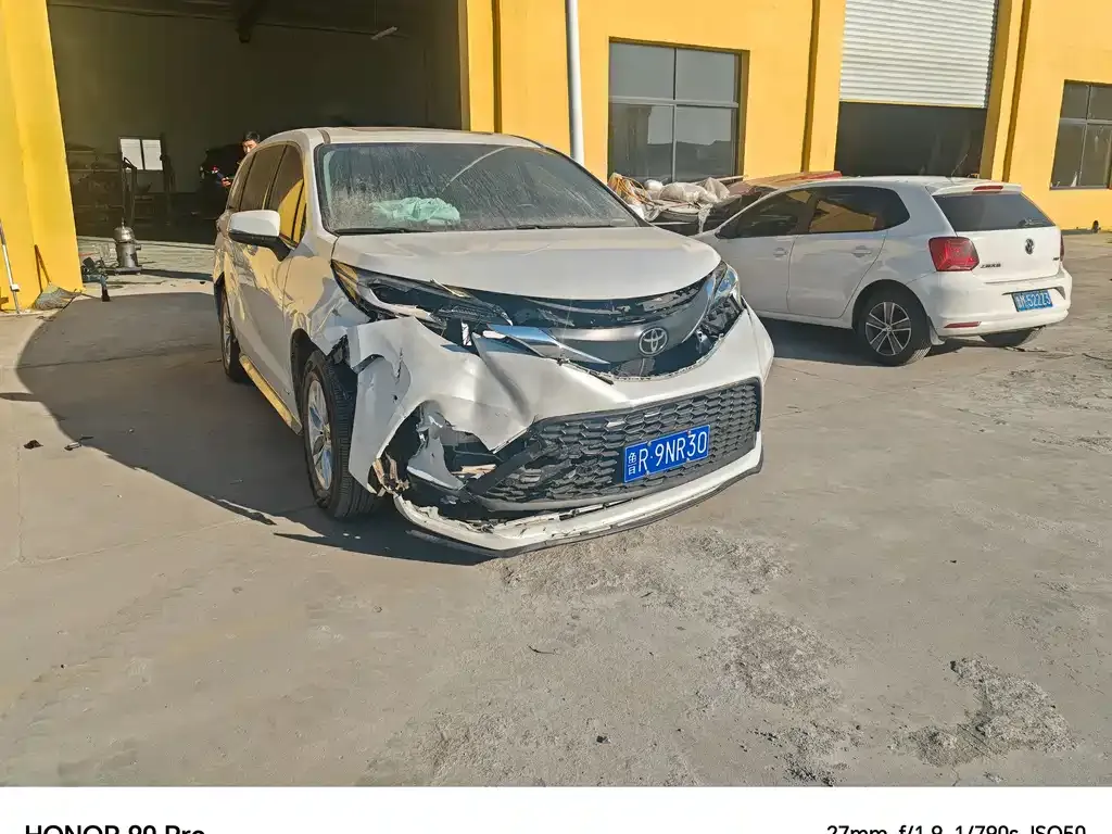 Toyota Granvia 2025 из CN, фото 9