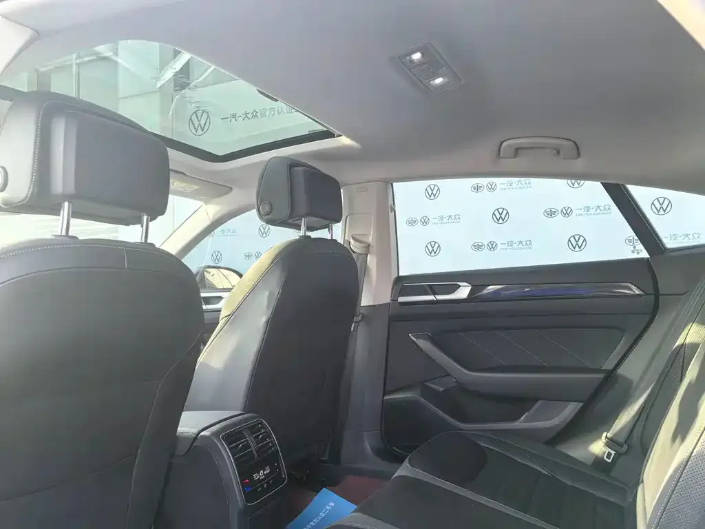 Volkswagen CC 2024 из CN, фото 4