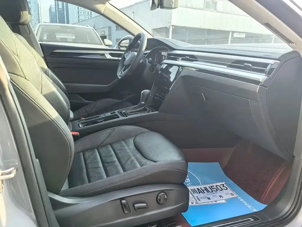 Volkswagen CC 2024 из CN, фото 9