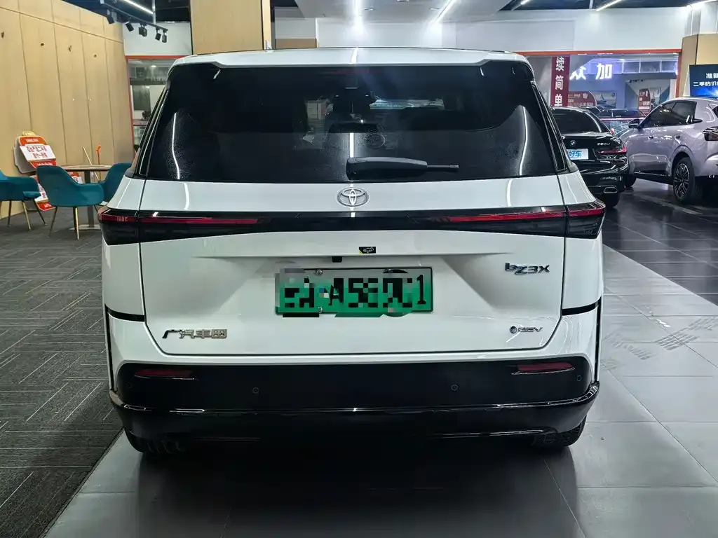 Toyota Platinum 3X 2025 из CN, фото 4