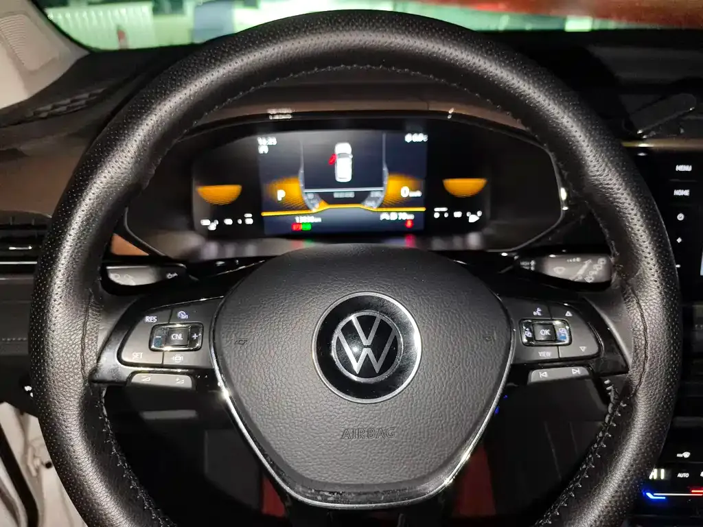 Volkswagen Tharu — фото 8