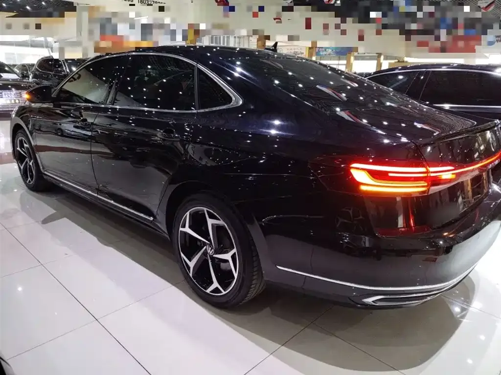 Volkswagen Passat — фото 6