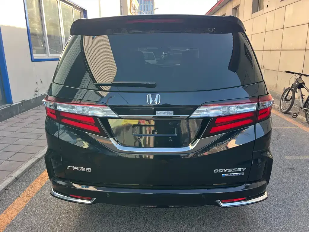 Honda Odyssey — фото 9