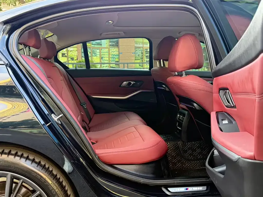 BMW 3 Series 2021 из CN, фото 4