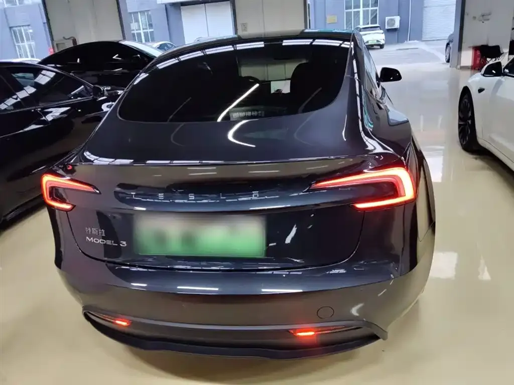 Tesla Model 3 2025 из CN, фото 2