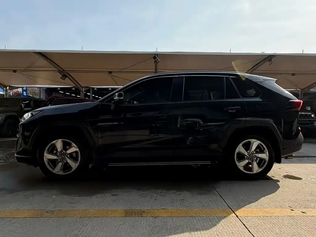 Toyota RAV4 2022 из CN, фото 7