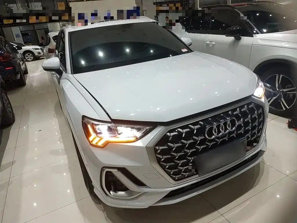 Audi Q3 2024 из CN, фото 3